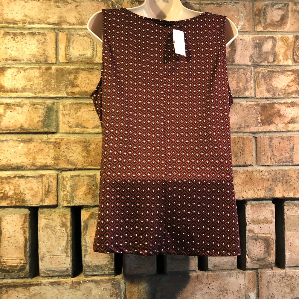 Madison Michelle Drape Top - Picture 3 of 9